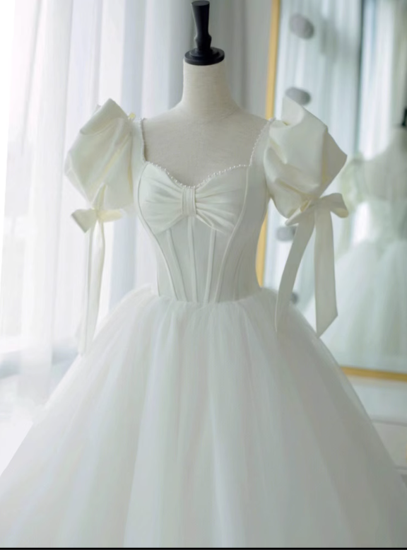 Light Wedding Dress New Style Bride Small French Simple Floor-length Princess Puff Sleeve Dress