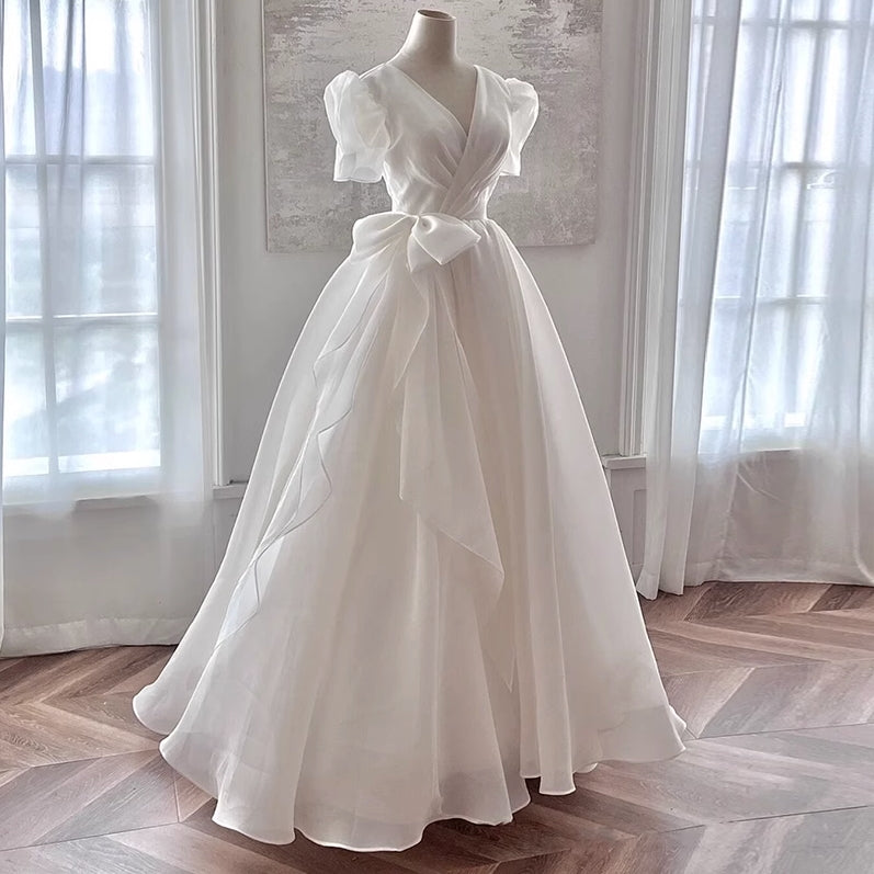 Floor-length wedding dress new bride's simple deep V-neck A-hem organza vest-style wedding dress