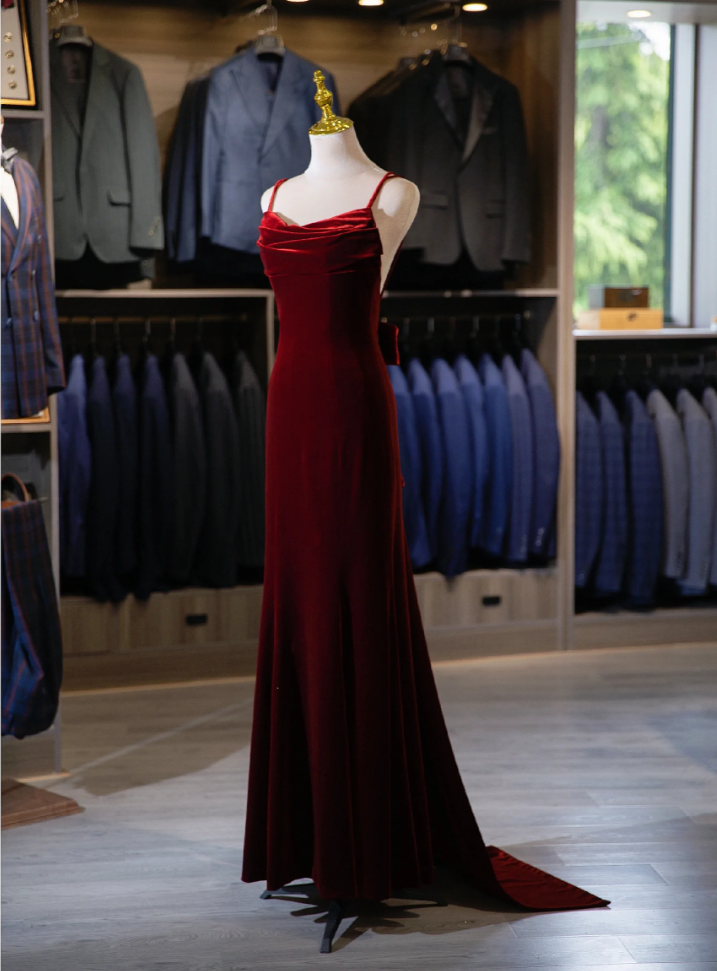 Elegant spaghetti strap backless mermaid gown velvet ball gown