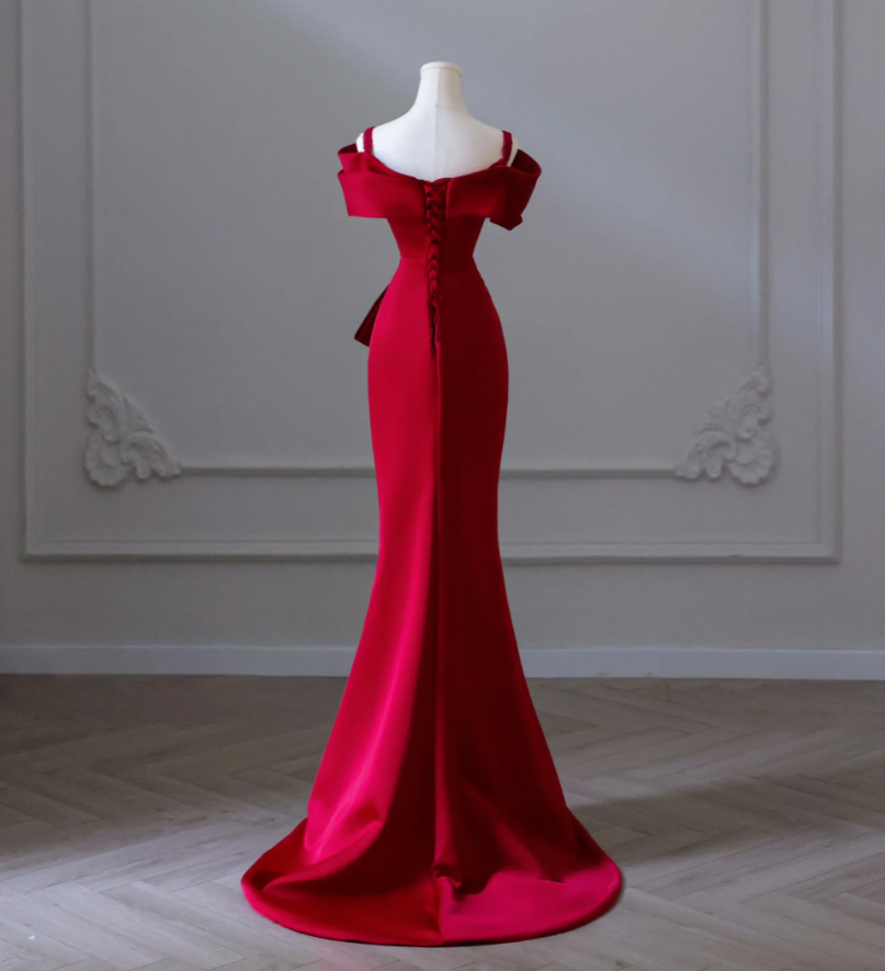 Strapless Ruffle Bridesmaid Dress Sweeping Red Satin Mermaid Evening Gown Prom Dress