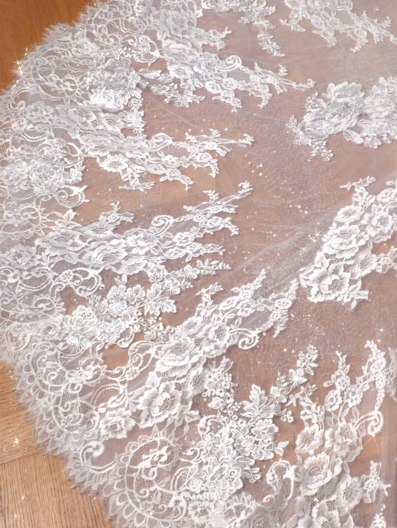 Long sleeved embroidered lace mermaid wedding dress wedding gowns