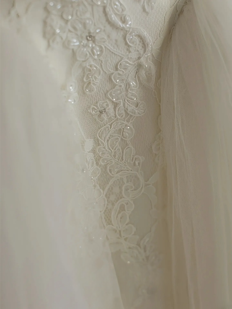 Lace & Princess Yarn Elegant Gentle and graceful fluffy gauze blended into ivory lace