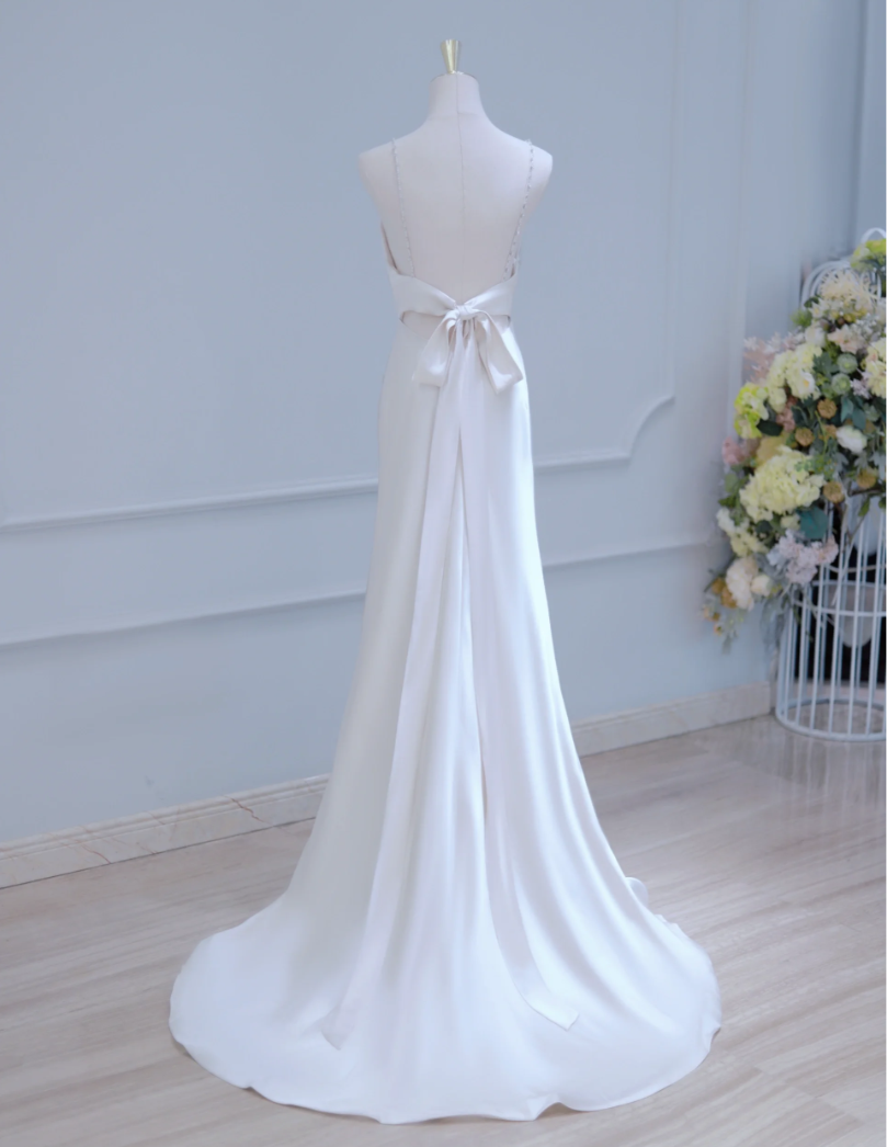 Luxurious and elegant Wedding dress Unique backless applique Ball Dress Wedding dress Banquet Dress Party dress