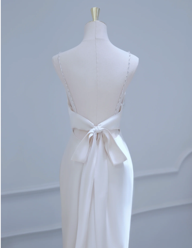 Luxurious and elegant Wedding dress Unique backless applique Ball Dress Wedding dress Banquet Dress Party dress