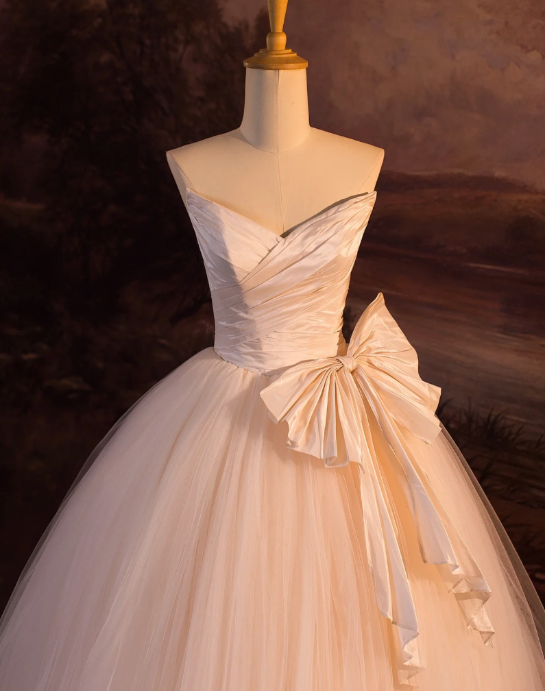 Strapless Tulle Long Ball Gown Beautiful A Line Formal Evening Gown Champagne Taffeta Gown