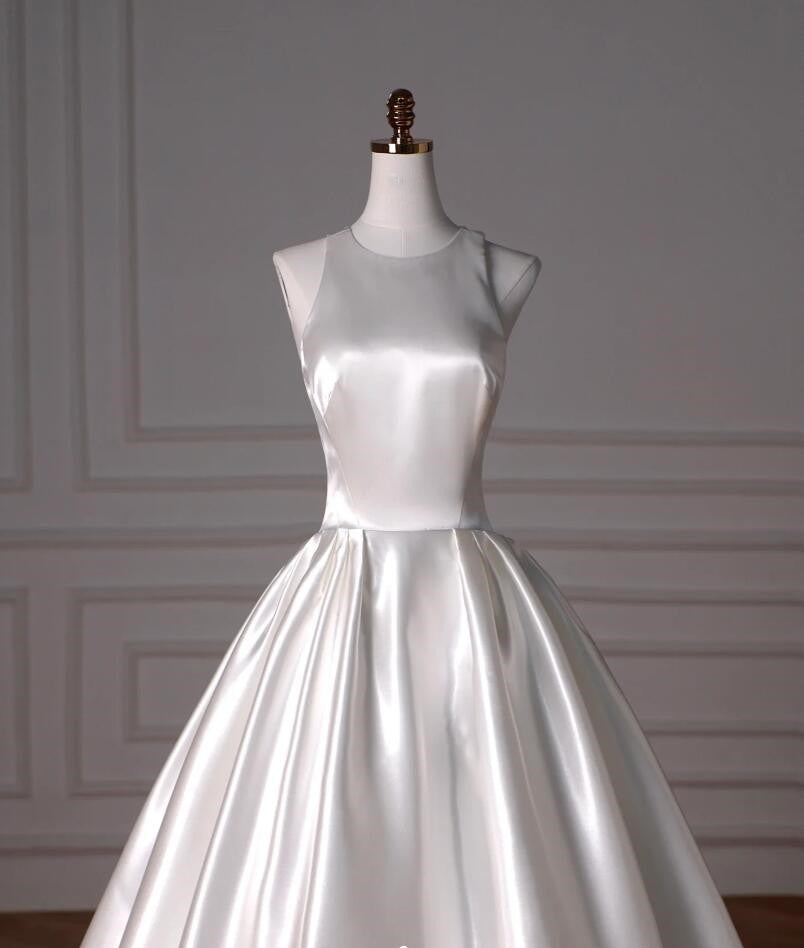 Simple A swing church train wedding dress