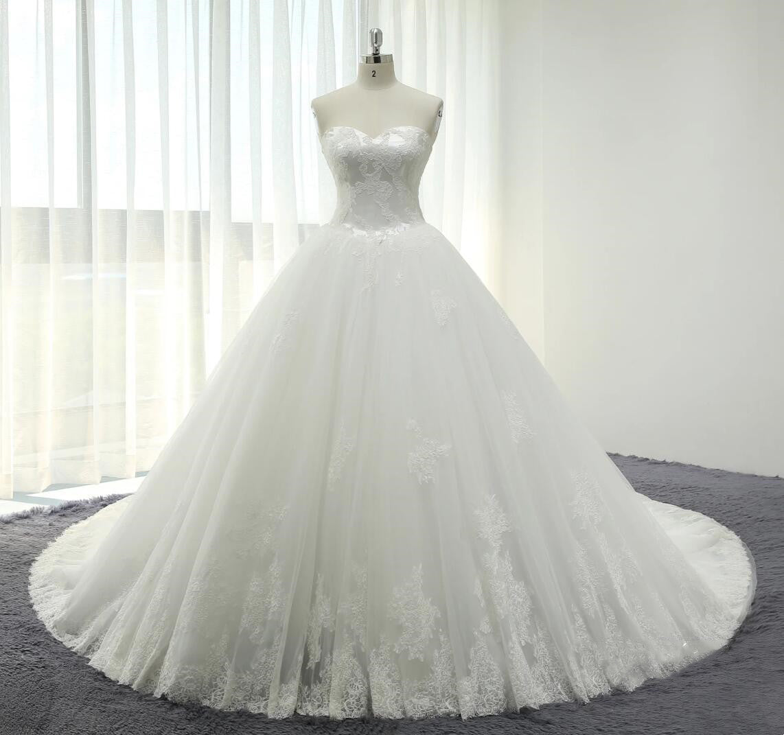 Princess Wedding Dress Luxurious Lace Appliqué Mesh Puffy Swing Train Sweetheart Neckline Backless Princess Wedding Dress