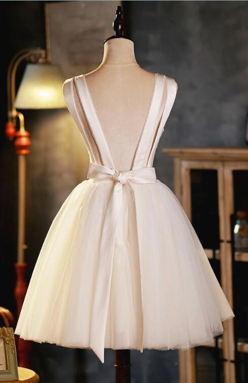 Champagne V-Neck Tulle Short Prom Dress, A-Line Evening Party Dress