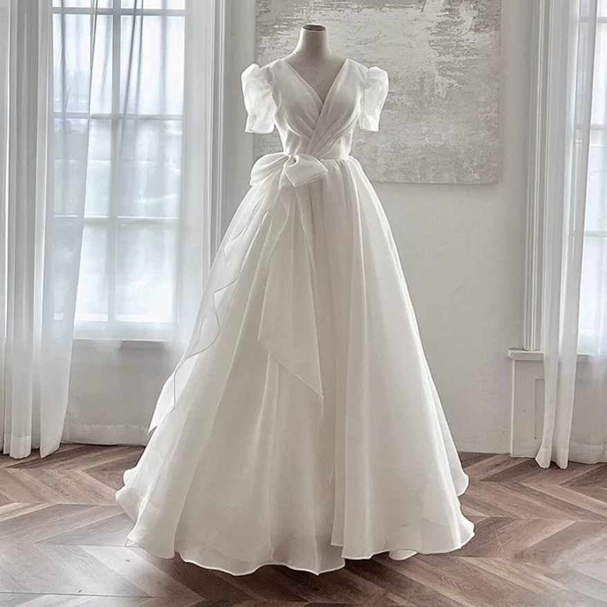 Floor-length wedding dress new bride's simple deep V-neck A-hem organza vest-style wedding dress