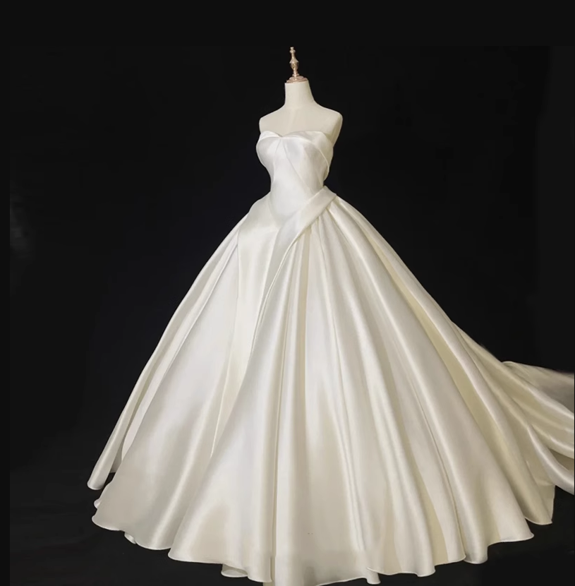 Satin wedding dress bride's new A-tailed one-shoulder high-end textured tube top wedding dress