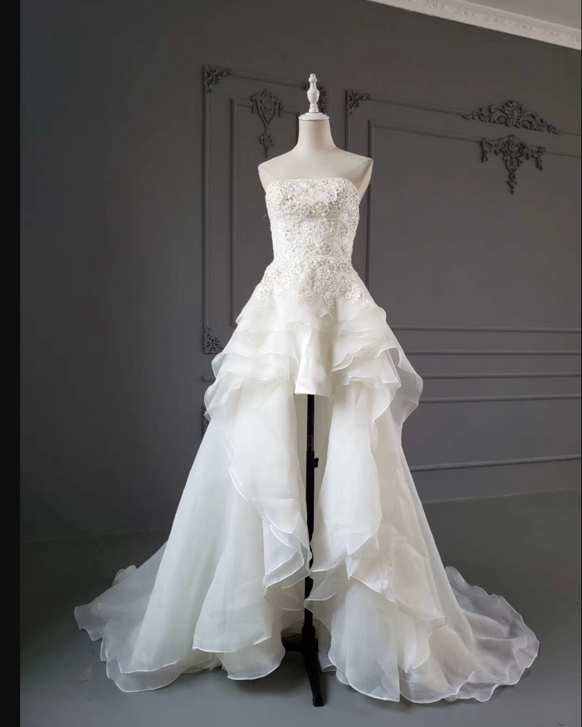 Luxurious A-line slit strapless wedding dress